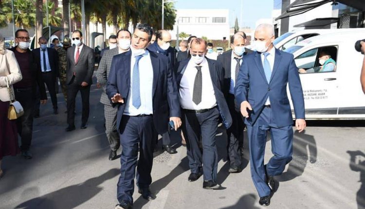 الوفد الذي قام بزيارة الوحدتين الصناعيتين للأدوية زينيت فارما وصوريميد، (4)