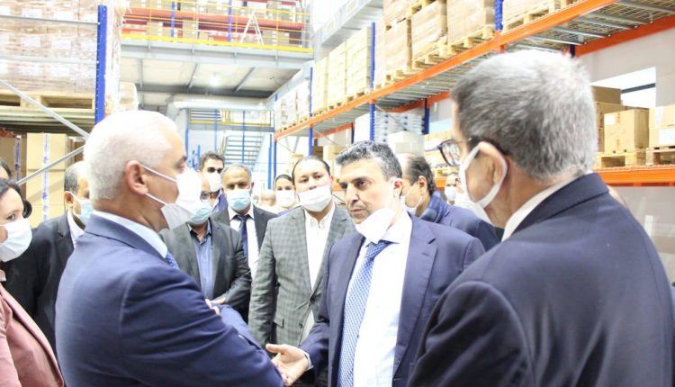 الوفد الذي قام بزيارة الوحدتين الصناعيتين للأدوية زينيت فارما وصوريميد، (6)