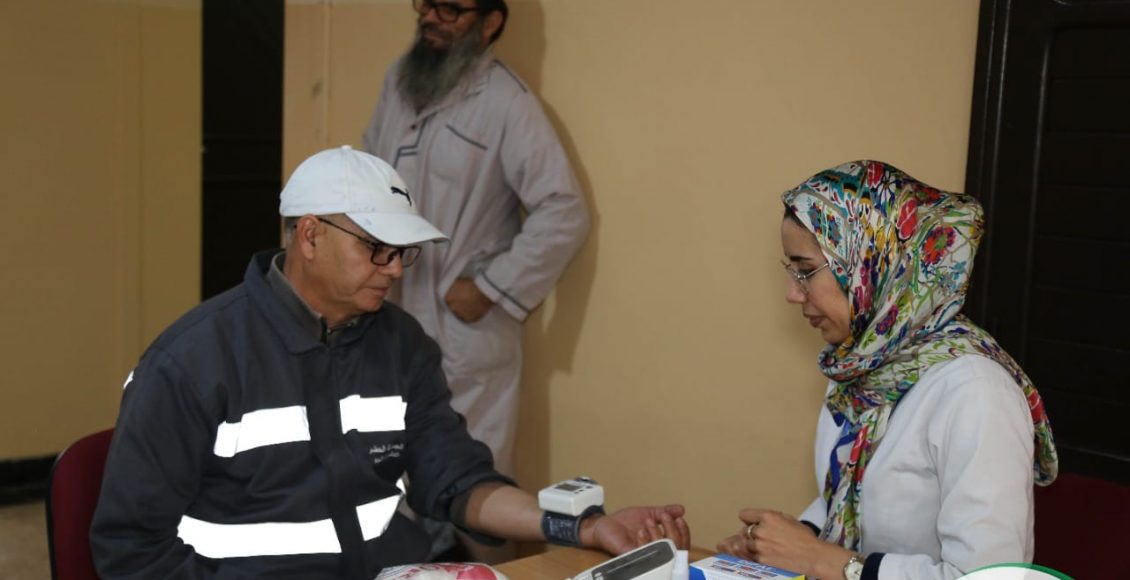 حملة طبية لفائدة عمال وأعوان الجماعة (13)