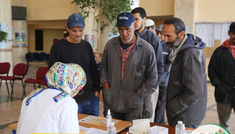 حملة طبية لفائدة عمال وأعوان الجماعة (3)