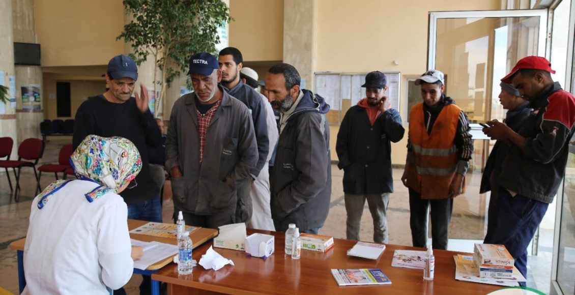 حملة طبية لفائدة عمال وأعوان الجماعة (8)