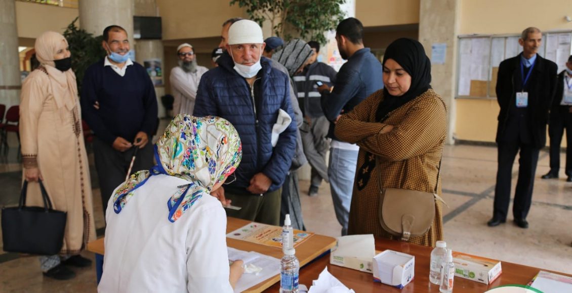 حملة طبية لفائدة عمال وأعوان الجماعة (9)