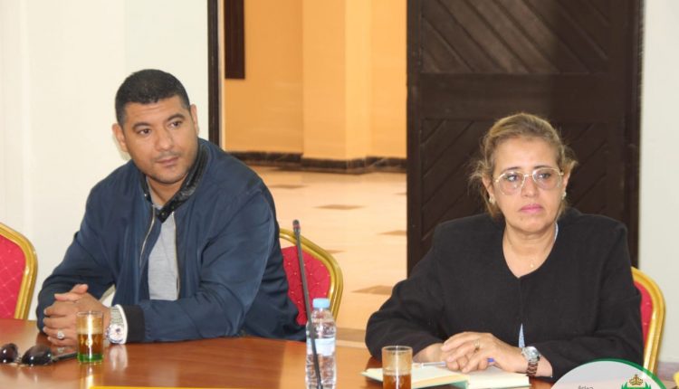 إجتماعا مع الفريق المكلف بتنسيق الأعمال الإستشارية للهيئة والمكون من السيدة والسادة (2)